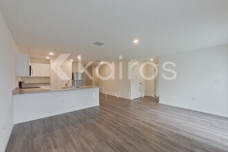 8475 W 98th Ave in Vero Beach, FL - Building Photo - Building Photo