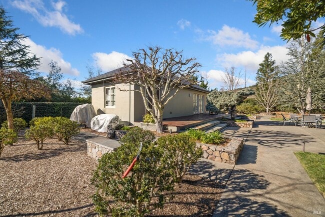 1545 N Castle Rd in Sonoma, CA - Building Photo - Building Photo