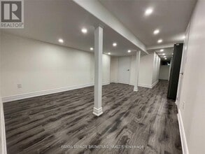 20 Kewbeach Ave in Toronto, ON - Building Photo - Building Photo