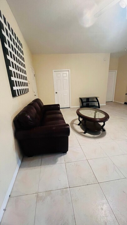 3908 37th St E in Bradenton, FL - Building Photo