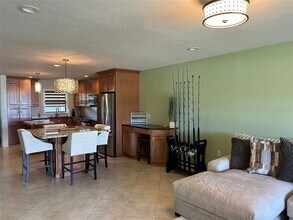 2100 N Peninsula Ave in New Smyrna Beach, FL - Building Photo - Building Photo