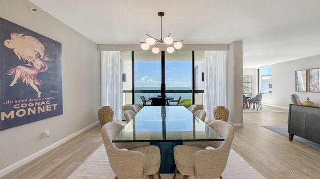 property at 2020 Harbourside Dr