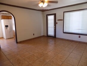 502 Laura Ct in Belen, NM - Building Photo - Building Photo