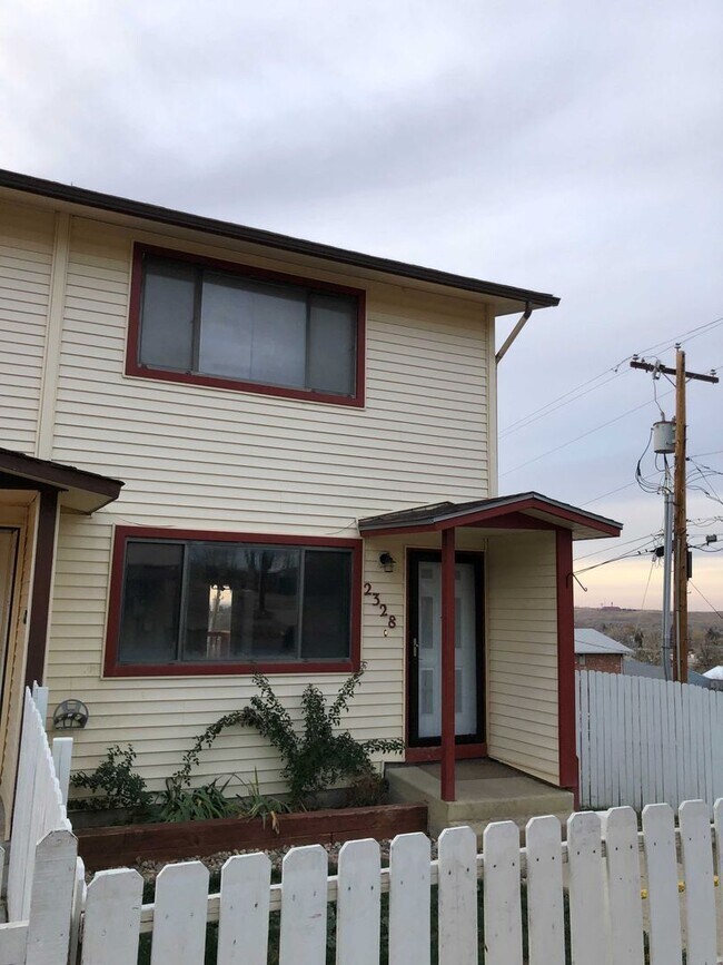 2328 E 8th St in Casper, WY - Building Photo - Building Photo