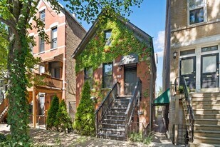 2116 W Lyndale St in Chicago, IL - Building Photo