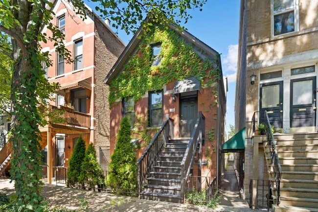 property at 2116 W Lyndale St