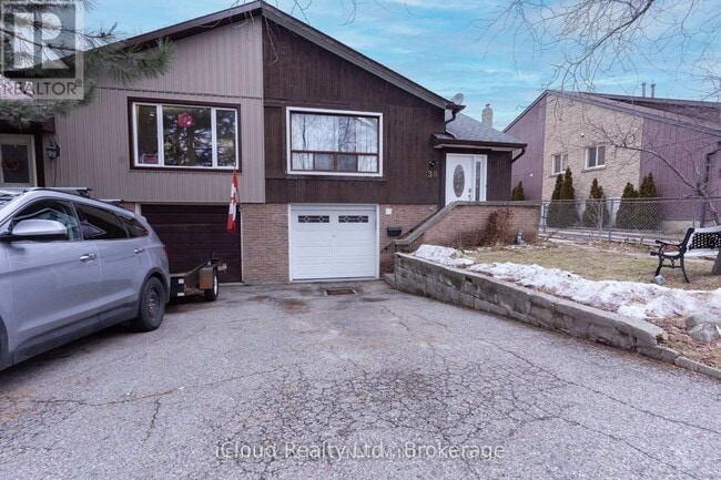 property at 30 Salisbury Cir