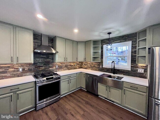 1206 Eastover Pkwy in Locust Grove, VA - Building Photo - Building Photo