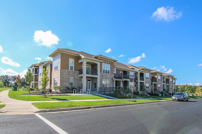 The Landing on East Hill Parkway in Madison, WI - Building Photo - Building Photo