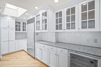 11 Elmwood Ave in Winchester, MA - Building Photo - Building Photo