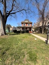 1605 DeKalb St, Unit 2 in Norristown, PA - Foto de edificio - Building Photo