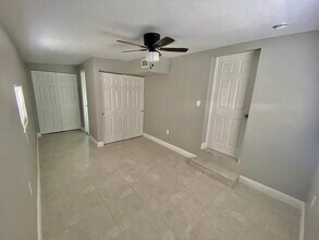 2021 Wellington Rd in West Palm Beach, FL - Building Photo - Building Photo