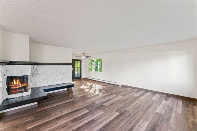 property at 3224 W 28th Ct