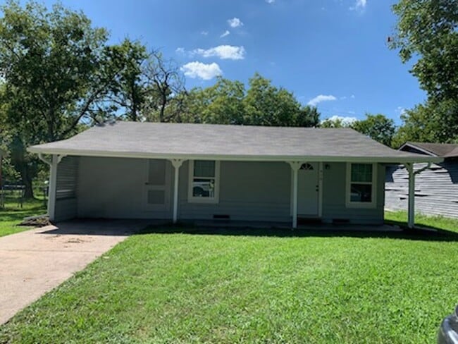 property at 418 Jeanette Ave