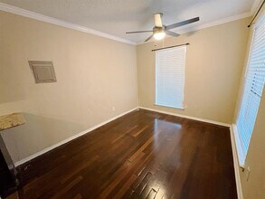 919 S Weatherred Dr in Richardson, TX - Building Photo - Building Photo