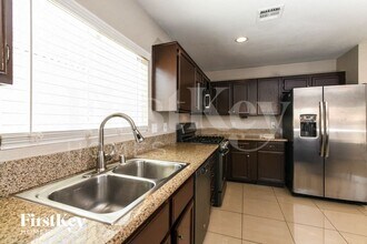 6962 Antell Cir in Las Vegas, NV - Foto de edificio - Building Photo