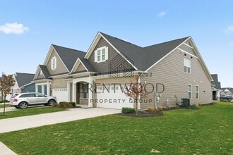 17029 Cole Evans Dr in Noblesville, IN - Building Photo - Building Photo