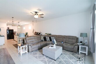 11837 Clare Hill Ave in Riverview, FL - Building Photo - Building Photo