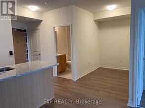 349-349 Rathburn Rd W in Mississauga, ON - Building Photo - Building Photo