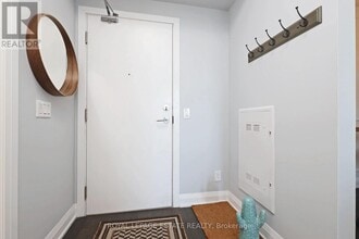 3655 Kingston Rd in Toronto, ON - Building Photo - Building Photo