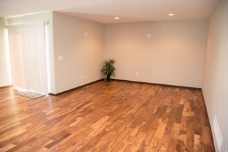 6301 Saulk Trail in Asbury, IA - Building Photo - Building Photo