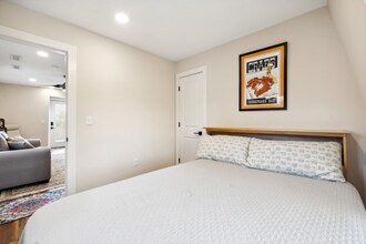 312 Park Row, Unit 3 in Chestertown, MD - Foto de edificio - Building Photo