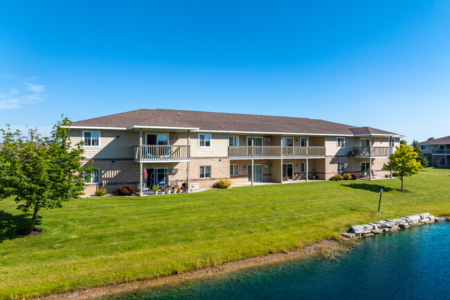 Quarry Park in De Pere, WI - Foto de edificio - Building Photo