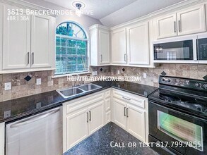 3813 Breckenridge Dr in Montgomery, TX - Foto de edificio - Building Photo