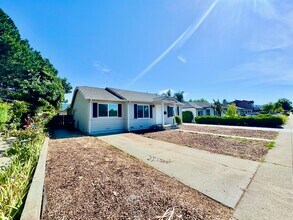 15110 Woodard Rd in San Jose, CA - Building Photo - Building Photo
