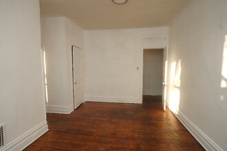 658 Oak Hill Ave, Unit Unit 2 (Top) in Hagerstown, MD - Foto de edificio - Building Photo