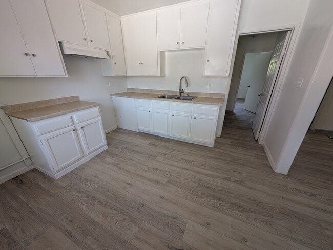 15308 Orange Ave, Unit 1 in Paramount, CA - Building Photo - Building Photo