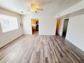 1506 John St in Albuquerque, NM - Building Photo - Building Photo