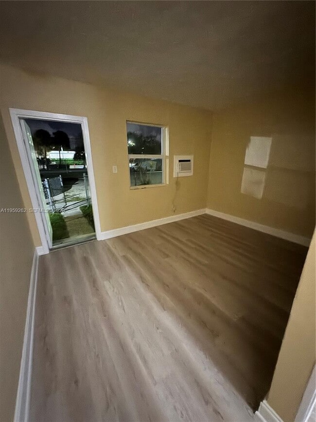 4404 SW 22nd St in West Park, FL - Building Photo - Building Photo