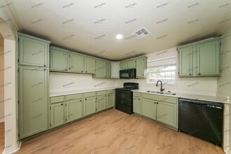 3924 SE 22nd St in Del City, OK - Building Photo - Building Photo