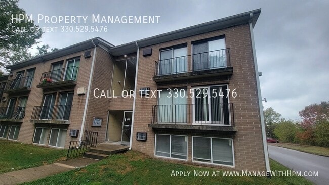 property at 723 E Waterloo Rd