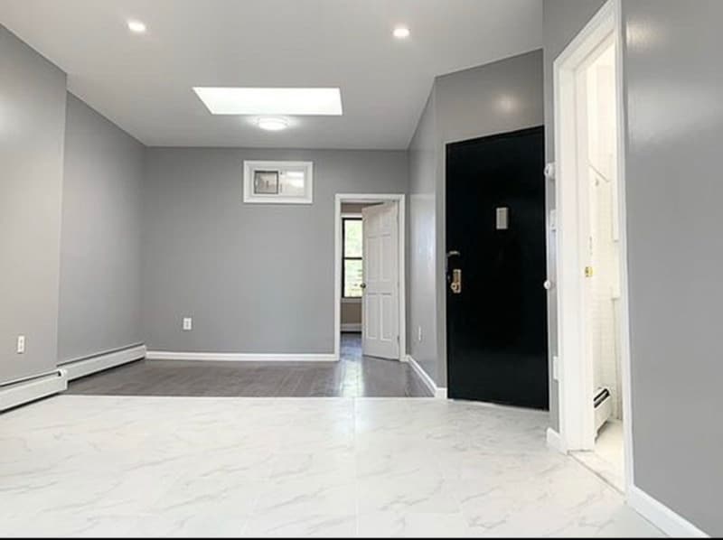 93-38 43rd Ave in Queens, NY - Foto de edificio