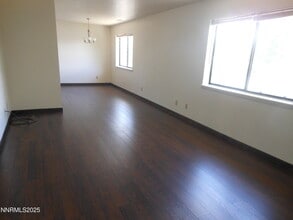 551 Douglas St in Fallon, NV - Building Photo - Building Photo