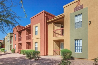 San Giovanni Apartments in Phoenix, AZ - Building Photo - Building Photo