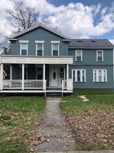 432 Frederick Douglass St, Unit North Apartment in Rochester, NY - Foto de edificio - Building Photo