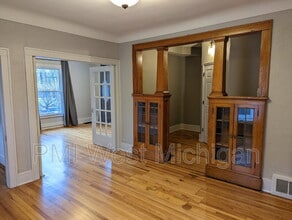 144 Page St NE in Grand Rapids, MI - Building Photo - Building Photo