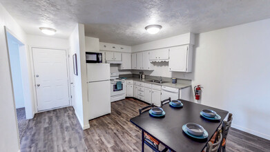 Autumn Winds Apartments in Rexburg, ID - Building Photo - Building Photo