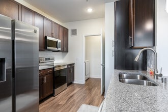 Sorrento Villas in Hobbs, NM - Building Photo - Interior Photo