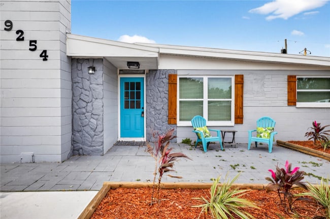 9254 86th St N in Seminole, FL - Foto de edificio - Building Photo