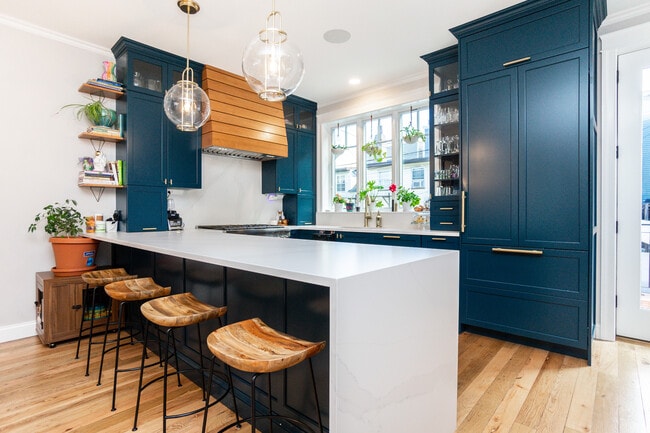 property at 452 W 4th St