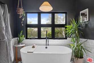 2065 Watsonia Terrace in Los Angeles, CA - Building Photo - Building Photo