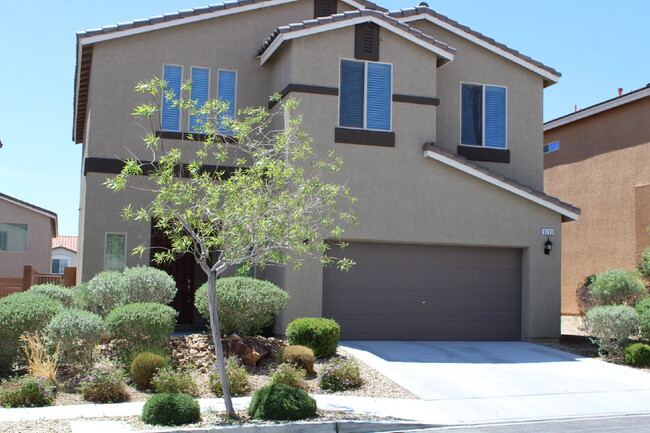 9233 Forest Meadows Ave in Las Vegas, NV - Building Photo - Building Photo