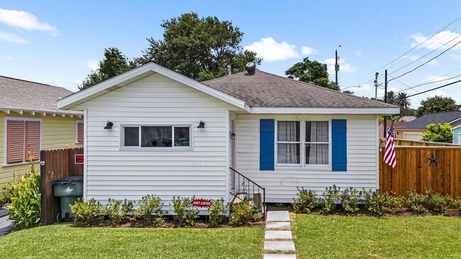 property at 2212 48th St