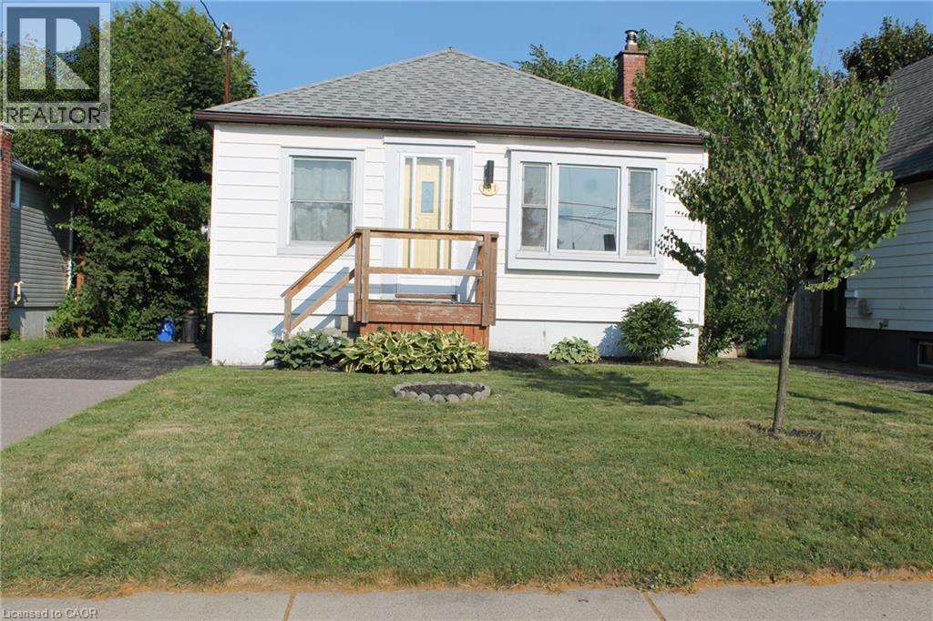 191 E 25th St in Hamilton, ON - Building Photo