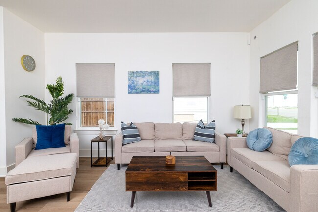 916 E Terrell Ave in Fort Worth, TX - Building Photo - Building Photo