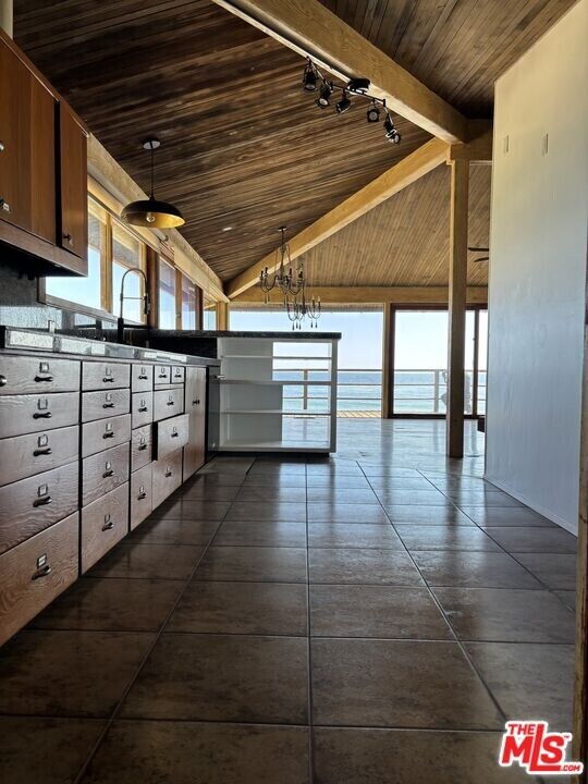 26636 Latigo Shore Dr in Malibu, CA - Building Photo